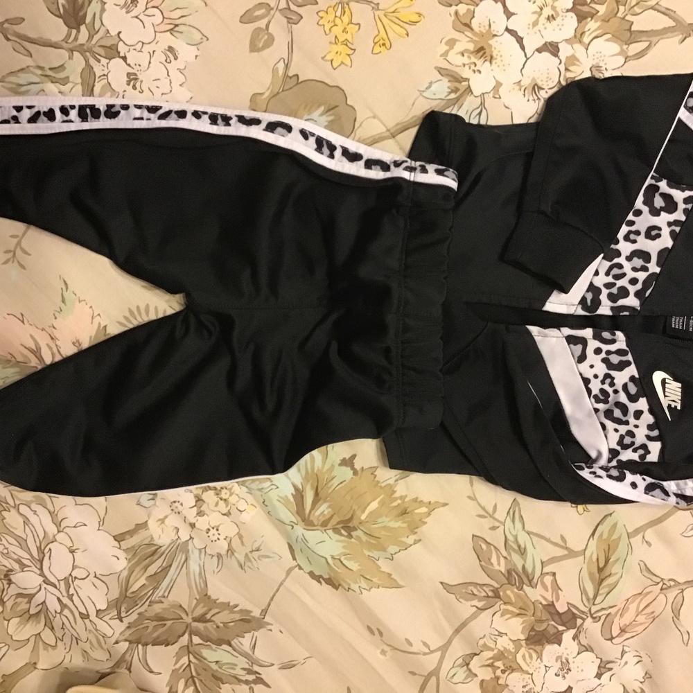 Jogging suit